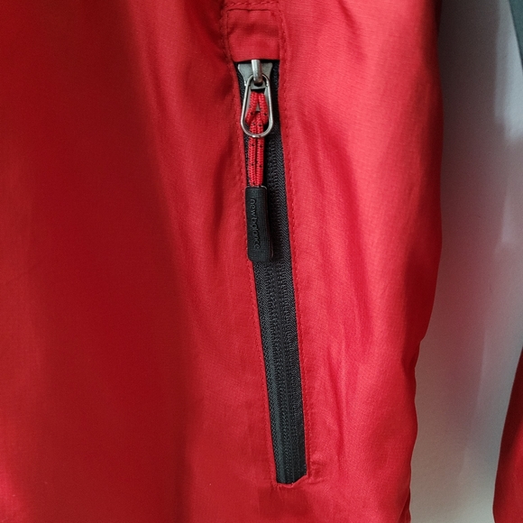 New Balance Mens Long Sleeve Hooded Full Zip Jacket M Red Black - Picture 4 of 8